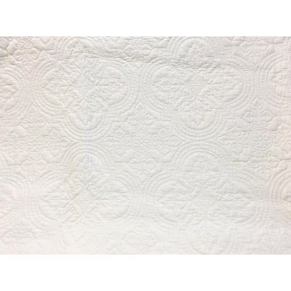 Oversized Victorian Medallion Matelasse Pure Solid 3-Piece Off-White Scalloped Edge Cotton Large King Quilt Bedding Set