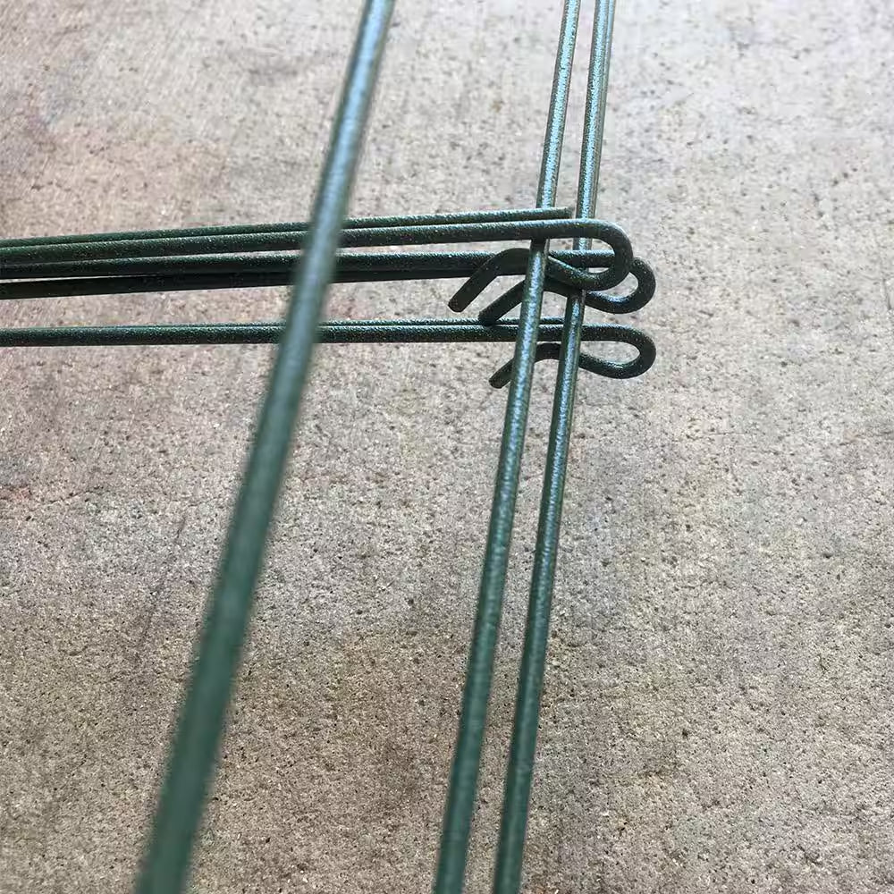 28 In. H X 10 Ft. L Cathedral Steel Wire Folding Garden Fence