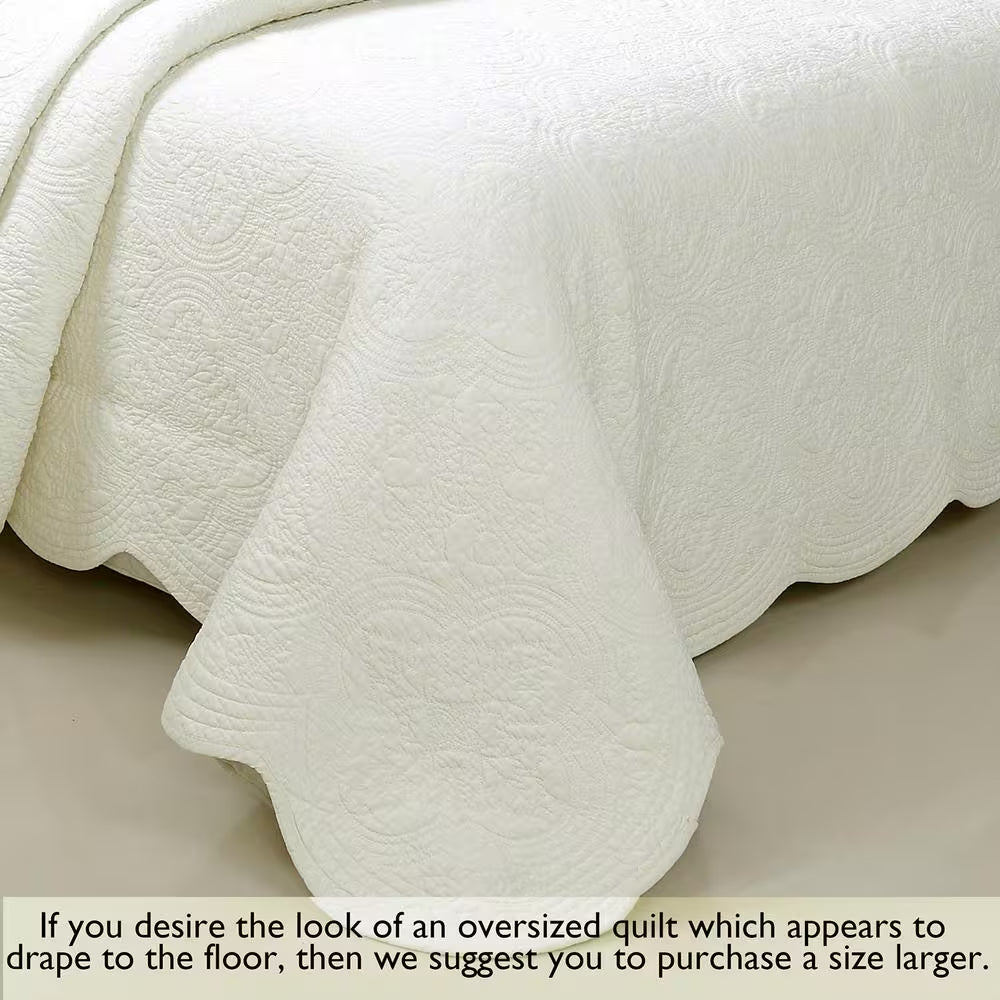 Oversized Victorian Medallion Matelasse Pure Solid 3-Piece Off-White Scalloped Edge Cotton Large King Quilt Bedding Set
