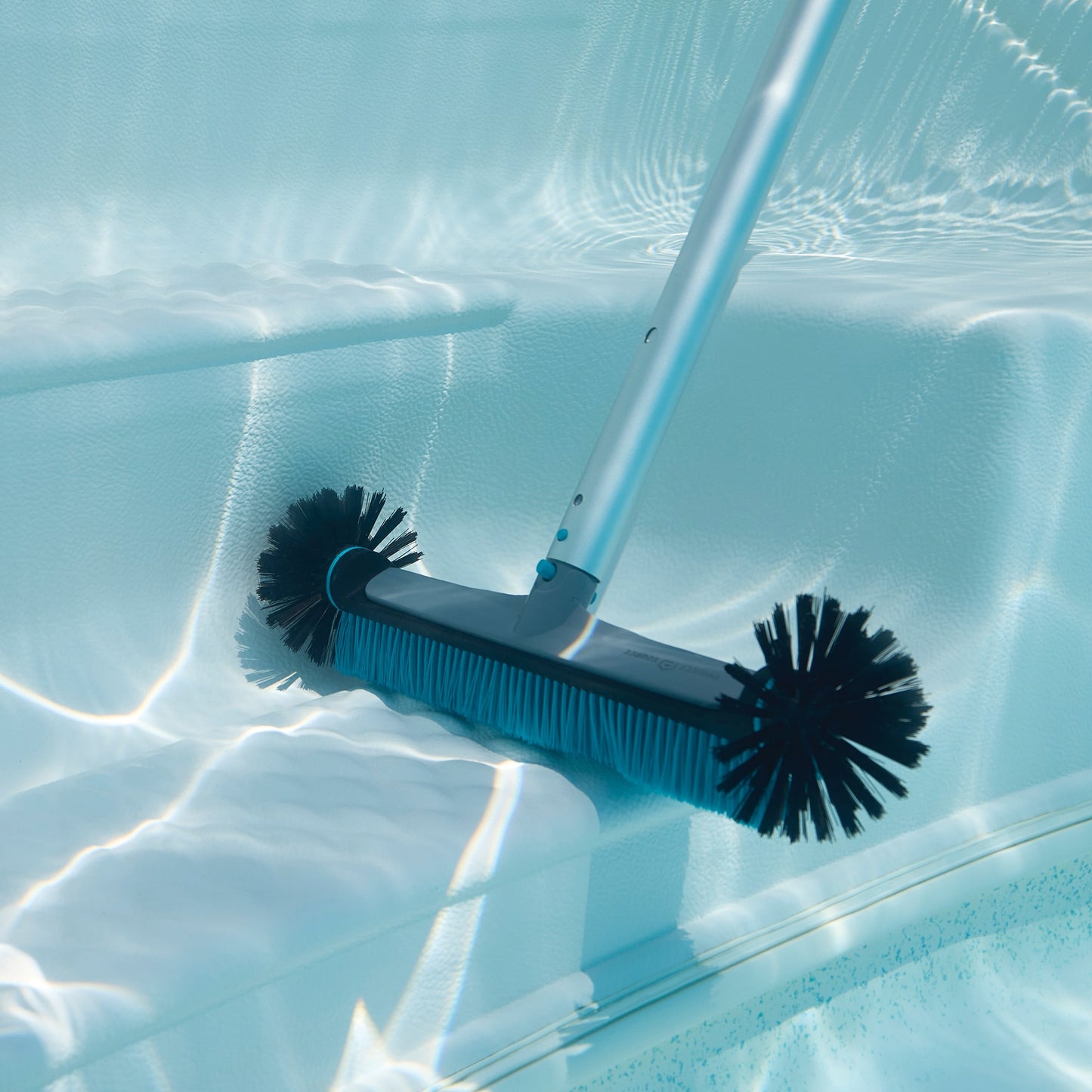 18-In Plastic Wall Brush Pool Brush Safe for Concrete Surfaces Safe for Vinyl Surfaces Safe for Plaster Surfaces