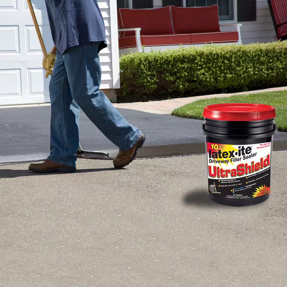 4.75 Gal. Ultra Shield Driveway Filler Sealant