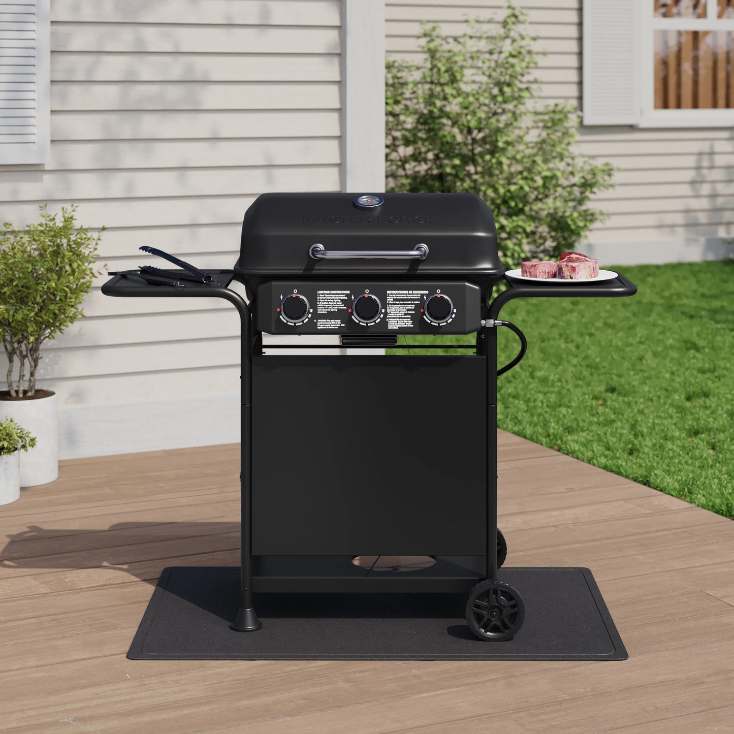 Large 550-Sq.In Black 3 -Burner Liquid Propane Gas Grill