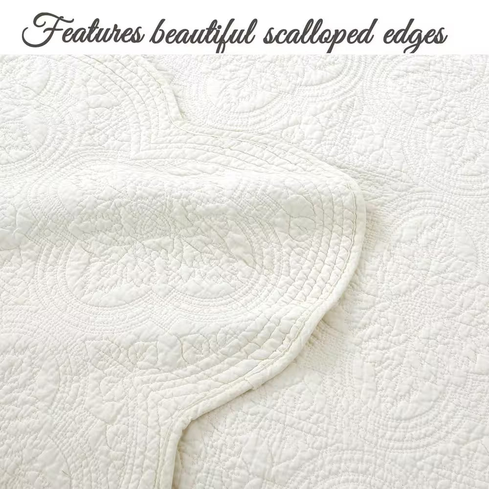 Oversized Victorian Medallion Matelasse Pure Solid 3-Piece Off-White Scalloped Edge Cotton Large King Quilt Bedding Set