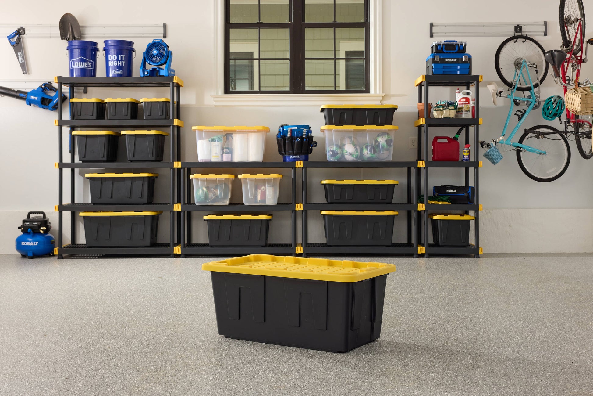 Commander X-Large 40 -Gallons ( 160 -Quarts ) Black and Yellow Heavy Duty Stackable Tote with Standard Snap Lid