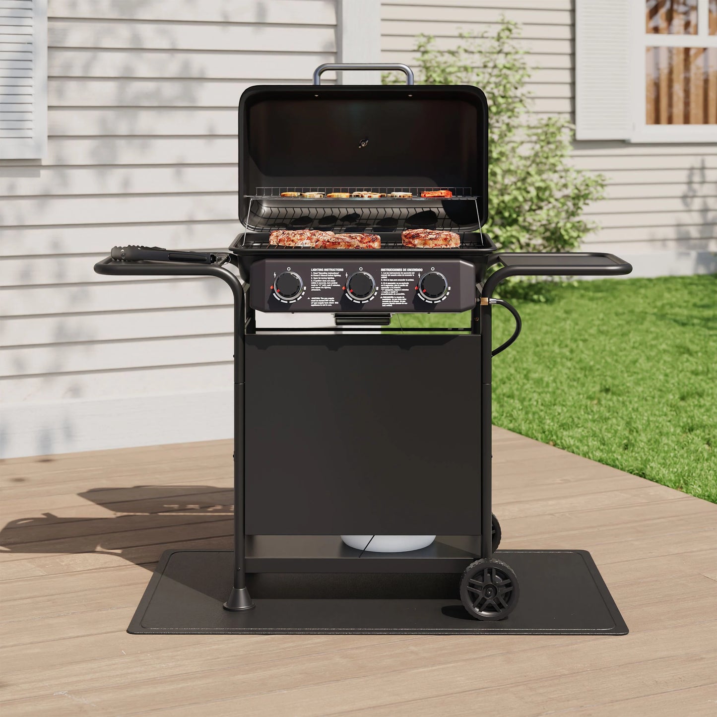 Large 550-Sq.In Black 3 -Burner Liquid Propane Gas Grill