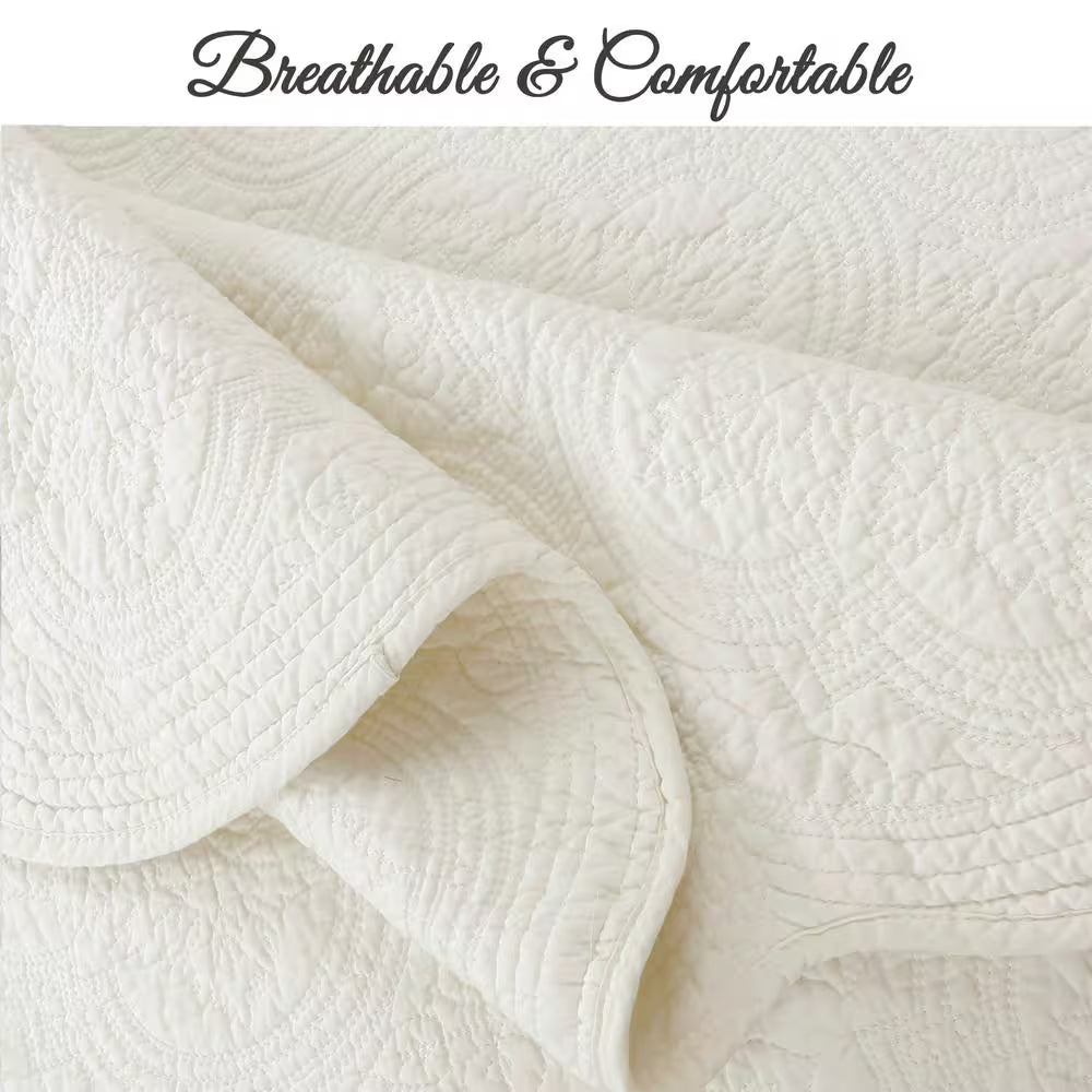Oversized Victorian Medallion Matelasse Pure Solid 3-Piece Off-White Scalloped Edge Cotton Large King Quilt Bedding Set