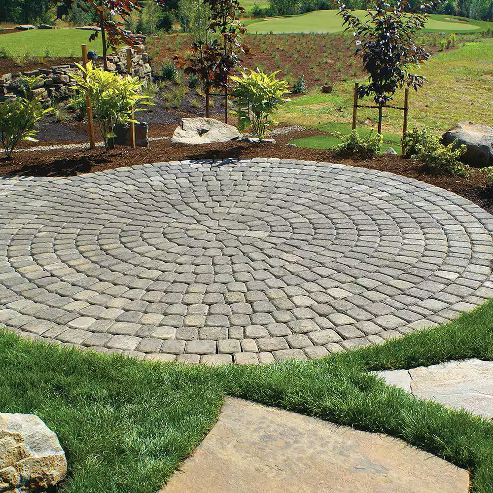 83.52 In. X 83.52 In. X 2.375 In. Summit Blend Concrete Old Dominion Paver Circle Kit