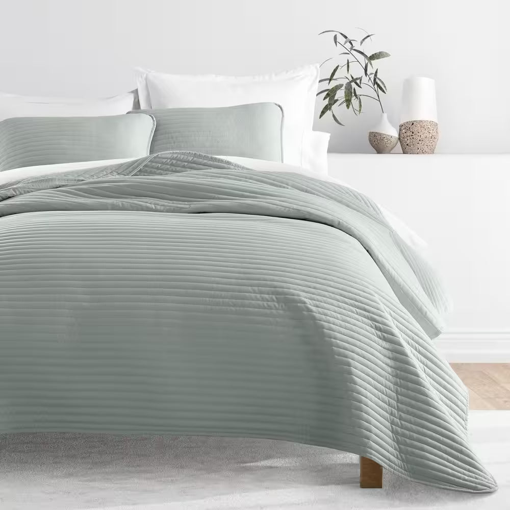 All Season 3-Pcs Eucalyptus Microfiber Twin/Twin XL Stripe Stitch Quilt Set with Shams